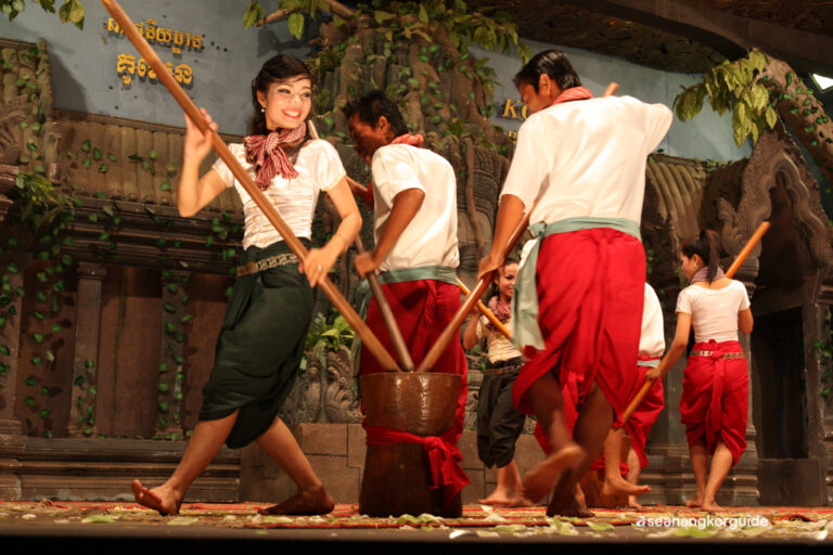 Cambodian Classic Dance - Asean Angkor Guide